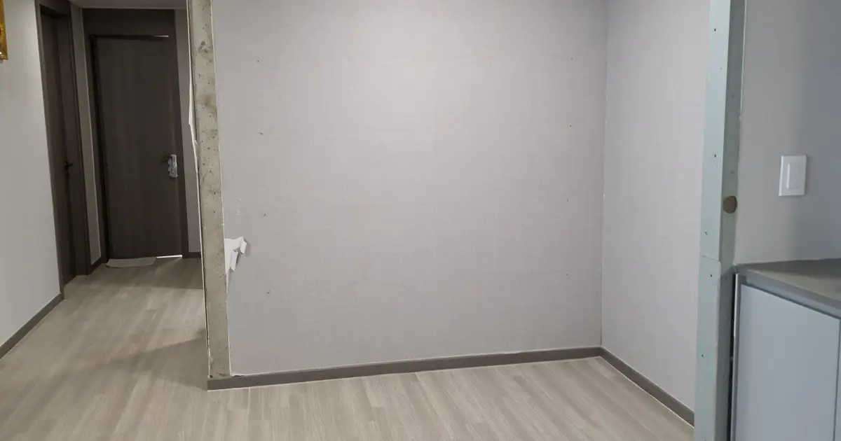 수원 아파트 벽 트기